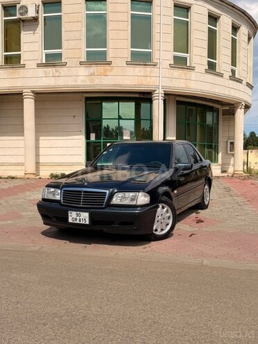Mercedes C 200-1