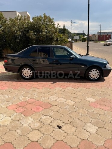 Mercedes C 200-8