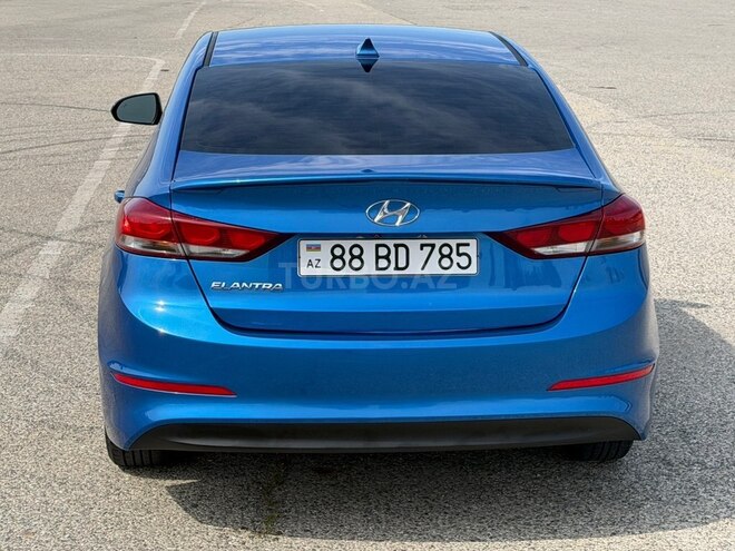 Hyundai Elantra-8