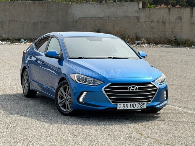 Hyundai Elantra-1
