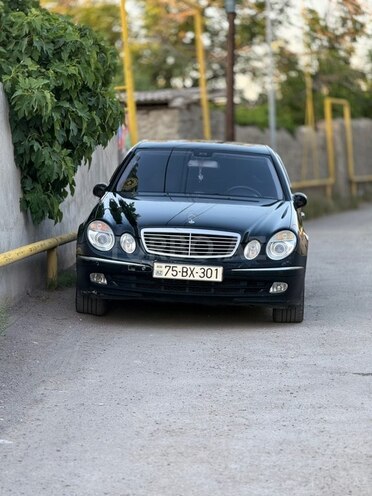 Mercedes E 240-2