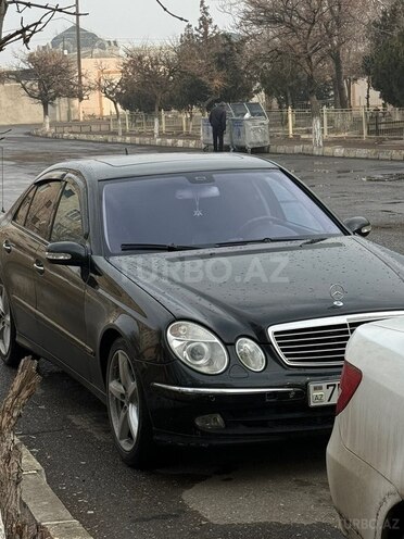 Mercedes E 240-3