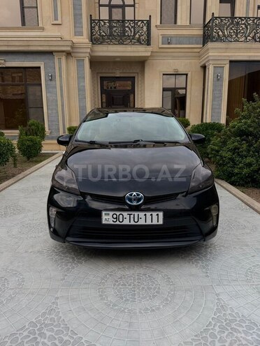 Toyota Prius-4