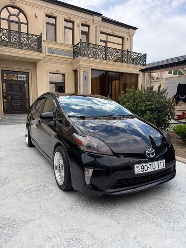 Toyota Prius-1