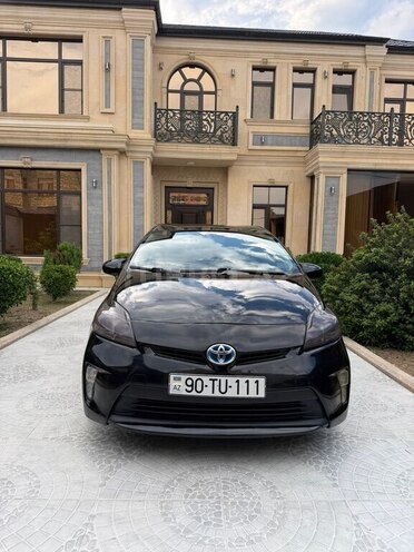 Toyota Prius-2
