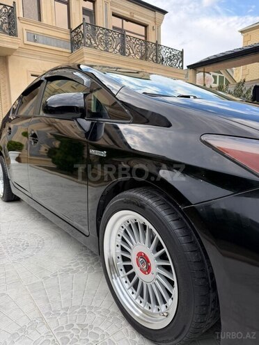 Toyota Prius-13