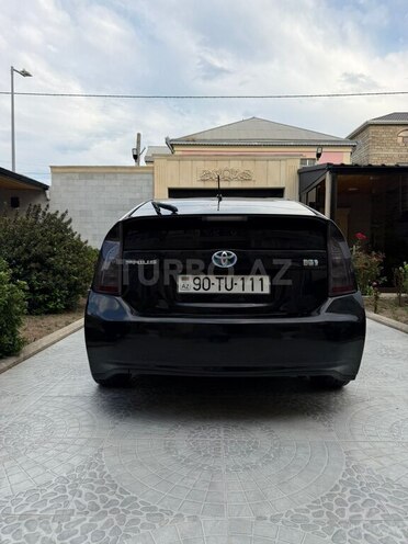 Toyota Prius-7