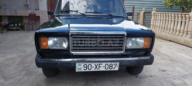 LADA (VAZ) 2107-1