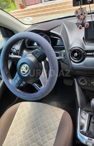 Toyota Yaris-4