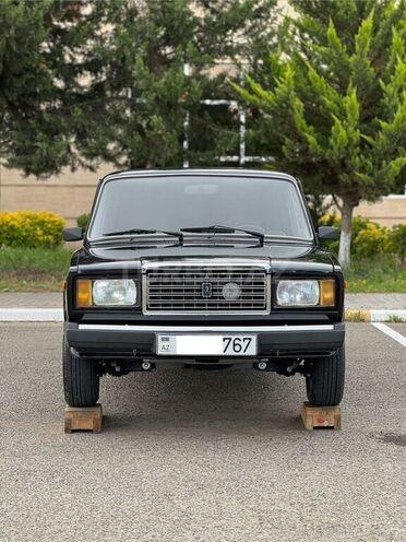 LADA (VAZ) 2107-1