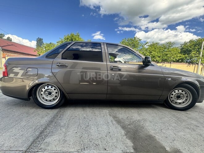 LADA (VAZ) Priora-10