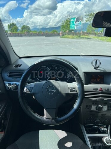 Opel Astra-12