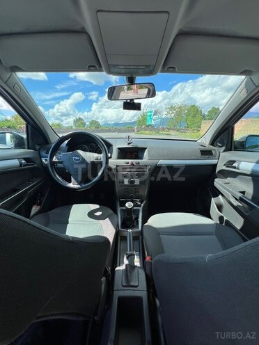 Opel Astra-11