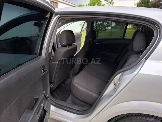 Opel Astra-10