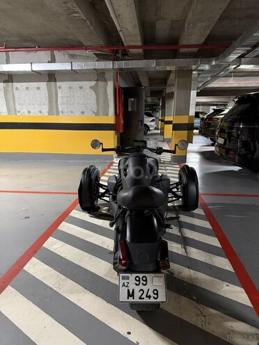 Can-Am Ryker-5