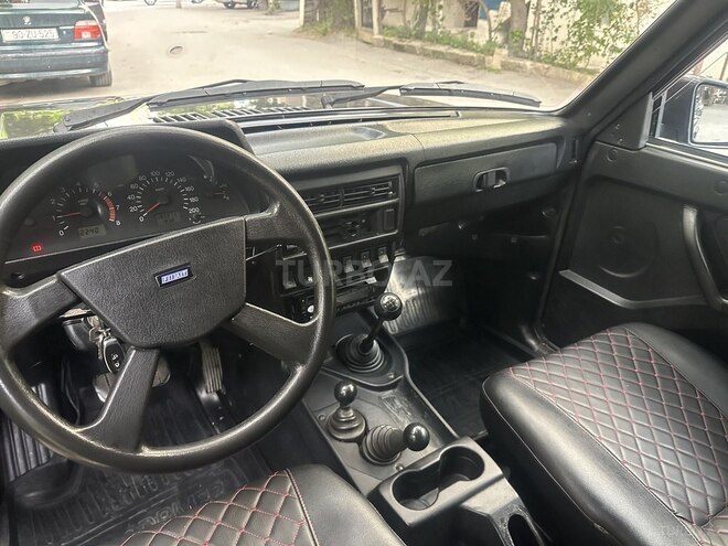 LADA (VAZ) Niva-13