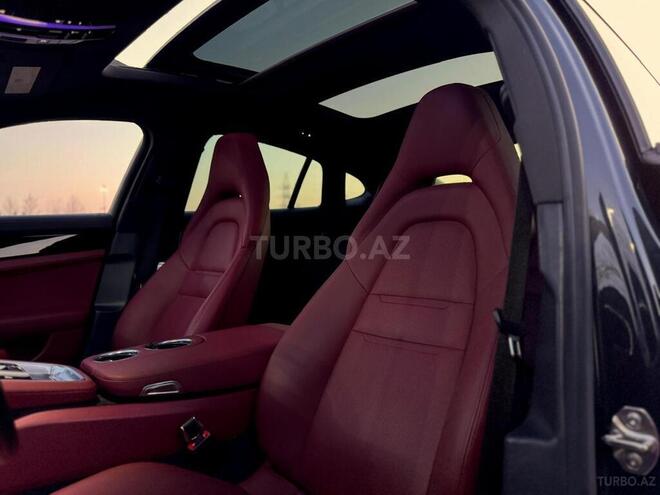 Porsche Panamera-8