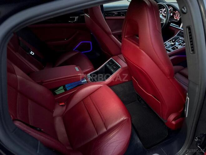 Porsche Panamera-5