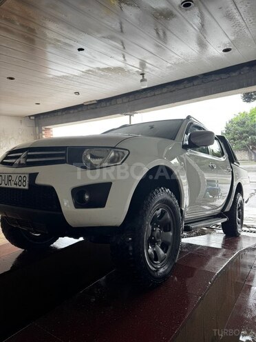 Mitsubishi L200-5