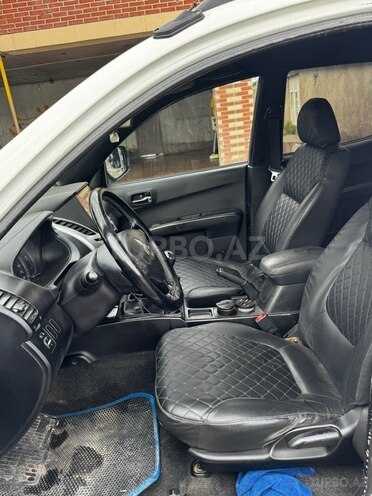 Mitsubishi L200-14