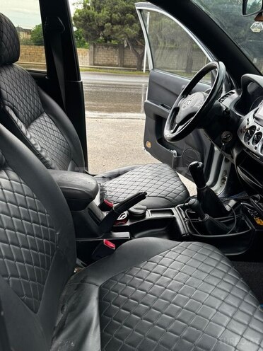 Mitsubishi L200-15
