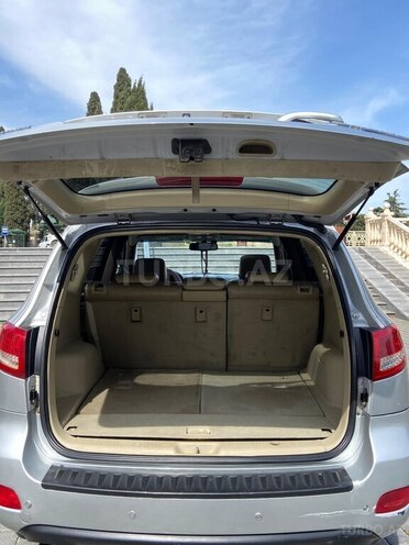 Hyundai Santa Fe-10