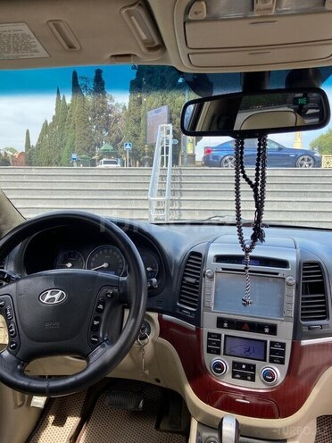 Hyundai Santa Fe-13