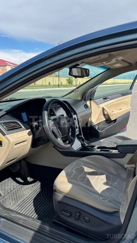 Hyundai Sonata-6