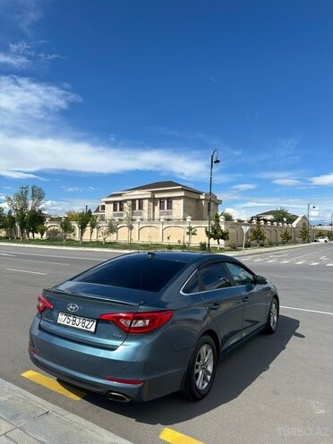 Hyundai Sonata-4