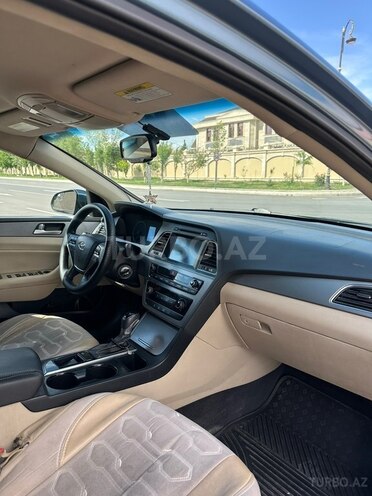 Hyundai Sonata-5