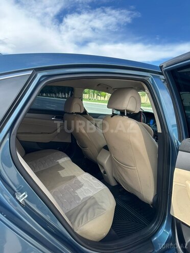 Hyundai Sonata-8