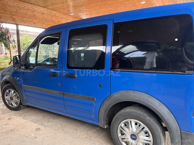 Ford Tourneo Connect-9