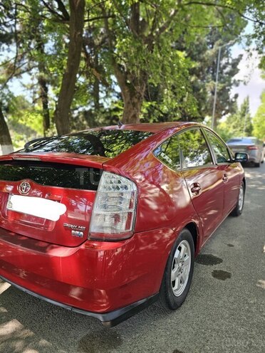 Toyota Prius-2