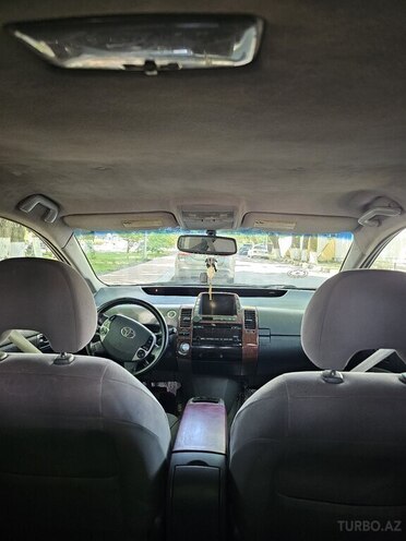 Toyota Prius-6