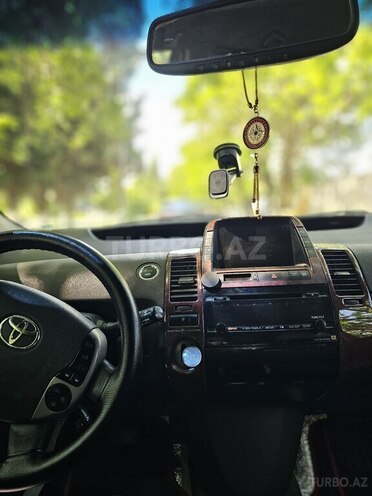 Toyota Prius-9