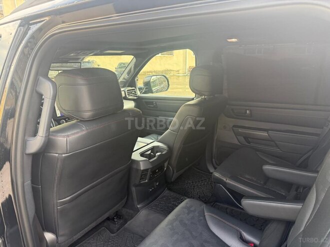 Toyota Sequoia-10