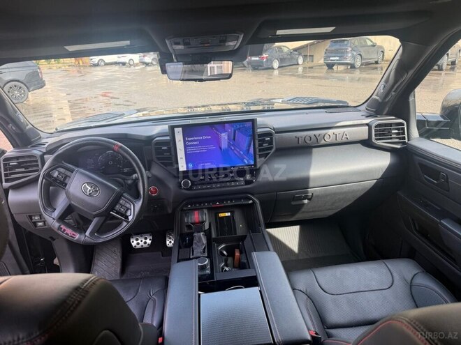 Toyota Sequoia-13