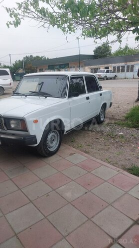 LADA (VAZ) 2107-2