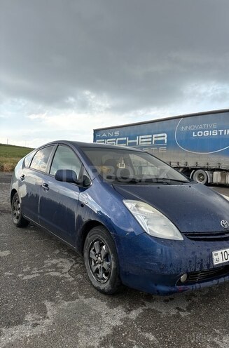 Toyota Prius-4