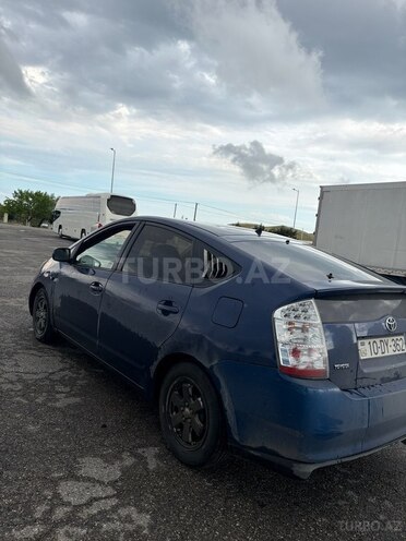 Toyota Prius-2