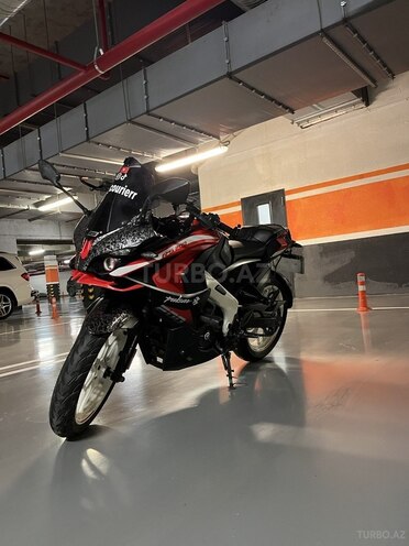 Bajaj Pulsar RS 200-2