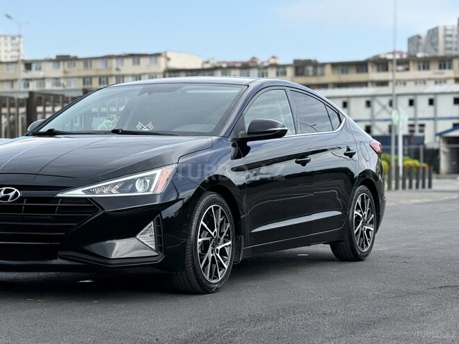 Hyundai Elantra-8