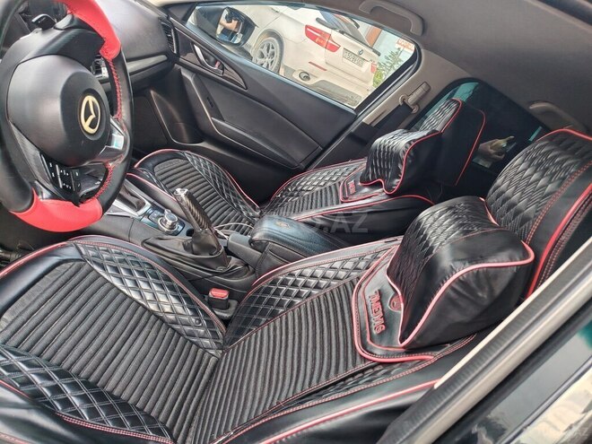 Mazda 3-8