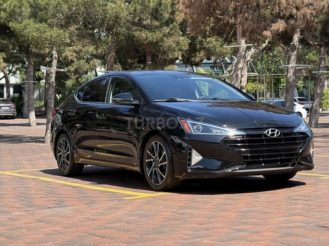 Hyundai Elantra-19