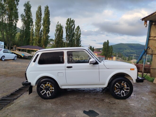 LADA (VAZ) Niva-5