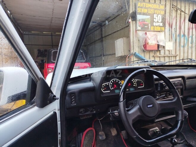 LADA (VAZ) Niva-2