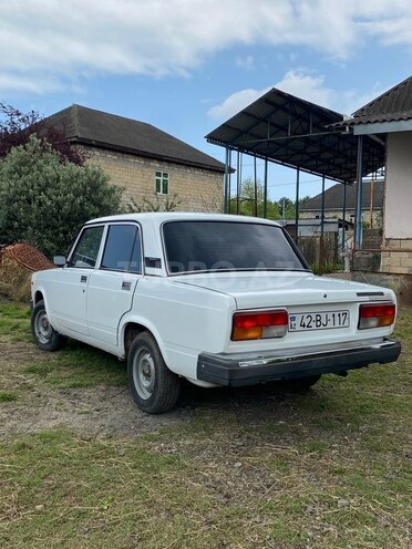 LADA (VAZ) 2107-2