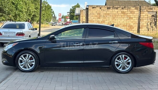 Hyundai Sonata-2