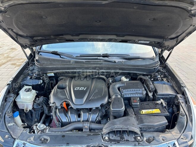 Hyundai Sonata-9
