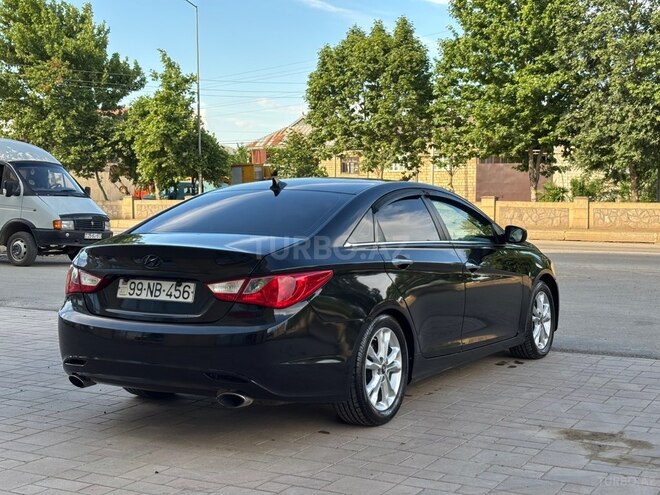 Hyundai Sonata-6
